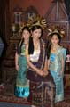 3 girls